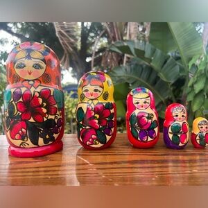 Set of 5 Colorful Russian Nesting Dolls